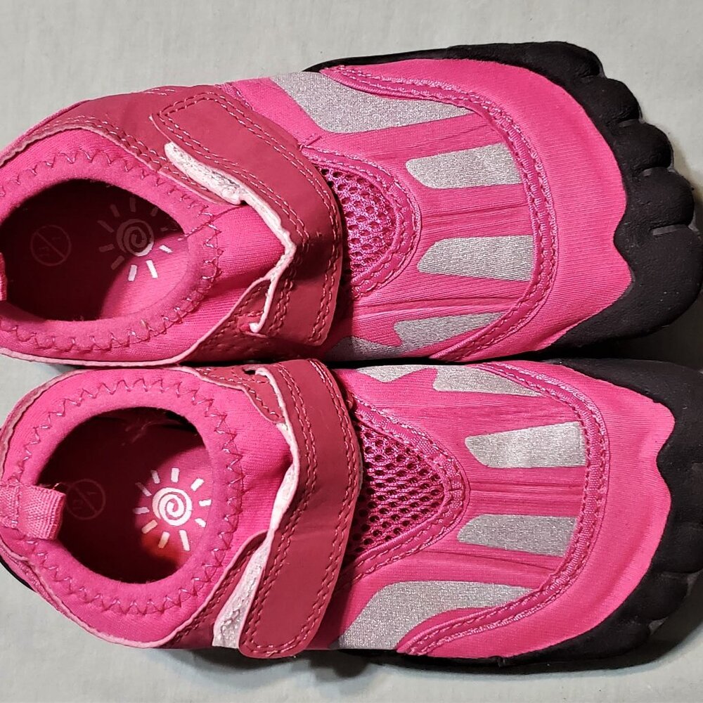 Girls Water Shoes Size 13/1 Pink Silver & Black Hook & Loop Closure Never Worn